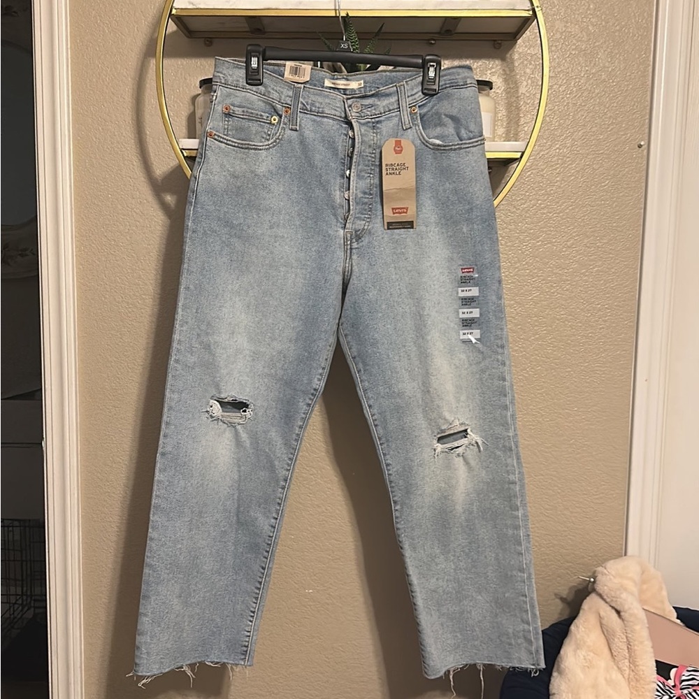 Levi’s ribcage jeans